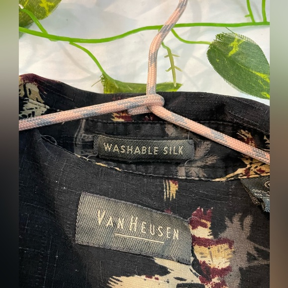 HAWAIIAN PRINT Button Down Silk Shirt - Picture 3 of 5